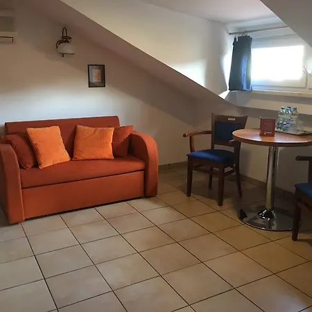 Longinus Guest house 2*